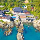 “불국사보다 스케일이 크다니”… 해안 산책로 따라 만나는 바다 위의 사찰 이미지