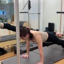 근력 강화 필라테스 이미지