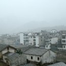 남경주유소 화장실 | 항주에서 황산으로 출발 - 흰옷으로 갈아입은 황산