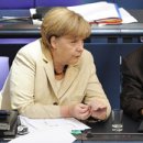 German Vote Bolsters Rescue-wsj 9/30 : EU 금융안정기금(EFSF) 의회 통과와 향후 EU 국가부채 해결의 독일 정치,경제 전망 이미지
