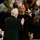 그렉 포포비치, NBA 역사상 가장 위대한 감독 중 한 명, 그러나 선수들은 그를 '아버지'라고 불렀다. 이미지