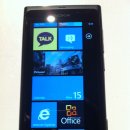 Fido iPhone4 16GB with Battery pack &amp; Unlocked Nokia Lumia 800 Windows Phone 이미지