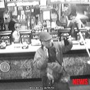 맥도날드 앞 보도 이미지