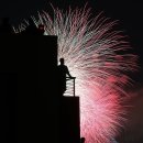 &#39;가을밤 불꽃 장관&#39;…여의도 한강공원서 열린 서울세계불꽃축제 이미지