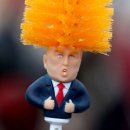 트럼프 굿즈의 끝판왕! 가장 기상천외한 상품들 이미지