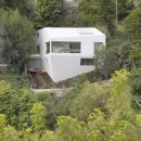 Contact house