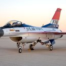 F-16 파이팅 팰컨 다목적 전투기의 클래식 색상 이미지