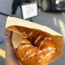 사랑보따리 | 연남동 명란마요소금빵 '보따리제과점''명란리소금밭' 플레인 오리지널 비교 후기