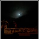 달이 비추는 곳 이미지