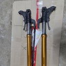 TMAX560 24년식 앞쇼바 삼발이 판매합니다 이미지