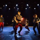 공상물리적 춤 이미지