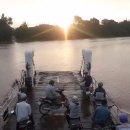 베트남 메콩강의 아침 강건너기 약 150원 이미지