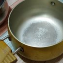 “이 냄비 코팅 그대로 쓰면 독성 올라옵니다” 셰프들이 추천하는 냄비 관리법 이미지