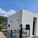 자갈마당 | 🏡 밀양 전원주택 인테리어, '이것' 하나로 집값이 바뀝니다! AK베이지 &amp; 다크그레이 콩자갈 마당 시공 후기