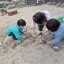마곡14 아이마당어린이집 | 정릉동 어린이집 일상 - 새 모래 왔어요! 바닷가 된 우리 마당 🏖️