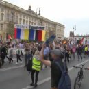 활동가들은 베를린에 우크라이나로의 무기 수송을 중단할 것을 촉구합니다(동영상) 이미지