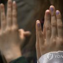108배 하다 눈물 쏟은 목사 딸…한 종교학자의 신앙 독립 분투기 이미지