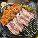뚱이 삼겹살 이미지