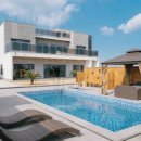 더 아도록 이미지