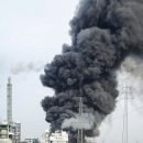 ﻿[reuters. dailymail] 연이은 비극 화학산업단지에서 폭발 이미지