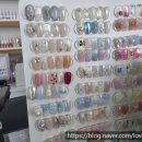 네일하는 강아지 이미지