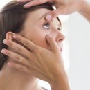 아픈 눈이 보내는 신호, '눈 충혈' 원인과 예방법 이미지
