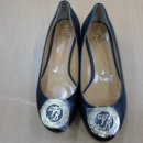 단아한 신발 이미지