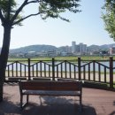 강변근린공원 화장실 이미지