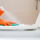 하얀집 화장실 이미지