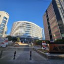 거창청과 | [부산] 동래읍성의 흔적을 품은 동래구청, 돌과 잔디, 곡선으로 이어진 조선 동래의 경계