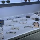 안경,바라봄 이미지