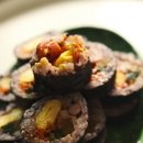 토마토김밥 이미지