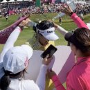 골프의 여제 유해란 LPGA 새 역사 썼다...LPGA 에비앙도 품은 유해란 연장 혈투 끝에 메이저 2연패 이미지