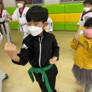 써밋태권스쿨 이미지