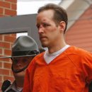'We just had a hunch': US marshals nab Eric Frein by AP 이미지
