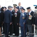 프랑스 한국전쟁 참전용사들, 깜짝 마스크 선물에 '울컥' 이미지