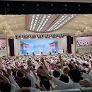 무거움 속에서도 희망을 본 천력14년 성탄 기념 경배식 그리고 대역사 체험을 공유합니다. 이미지