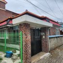 주택 담장 앞 이미지