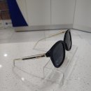 푸른안경 이미지