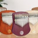 손끝으로 울리는 악기 칼림바 이미지