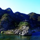 계곡의 아침 이미지