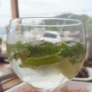 서쪽숲에 네발요정이 내린커피 이미지