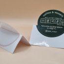 센티본(Sentir bon) | [고급스러운 원형 도무송 스티커, 특별한 디자인으로 차별화된 브랜딩을 완성하세요!]
