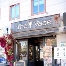 더 베이스(The Vase)
