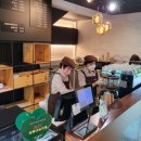 바리스타(노인) 이미지