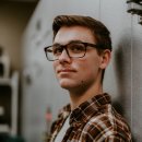 이지 아이 안경 이미지