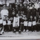 웅중2학년때(출신학교별체육대회우승기념사진) 이미지