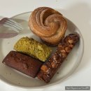 노은3동 행정복지센터 대회의실 | [대전]지족동 빵지순례맛집 프리미엄 베이커리카페 "꾸드뱅" ft.에그타르트나오는 시간
