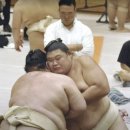 오노사토와 대등한 경기를 펼치는 아타미 이미지
