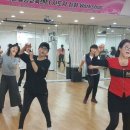 라인댄스 중급 이미지